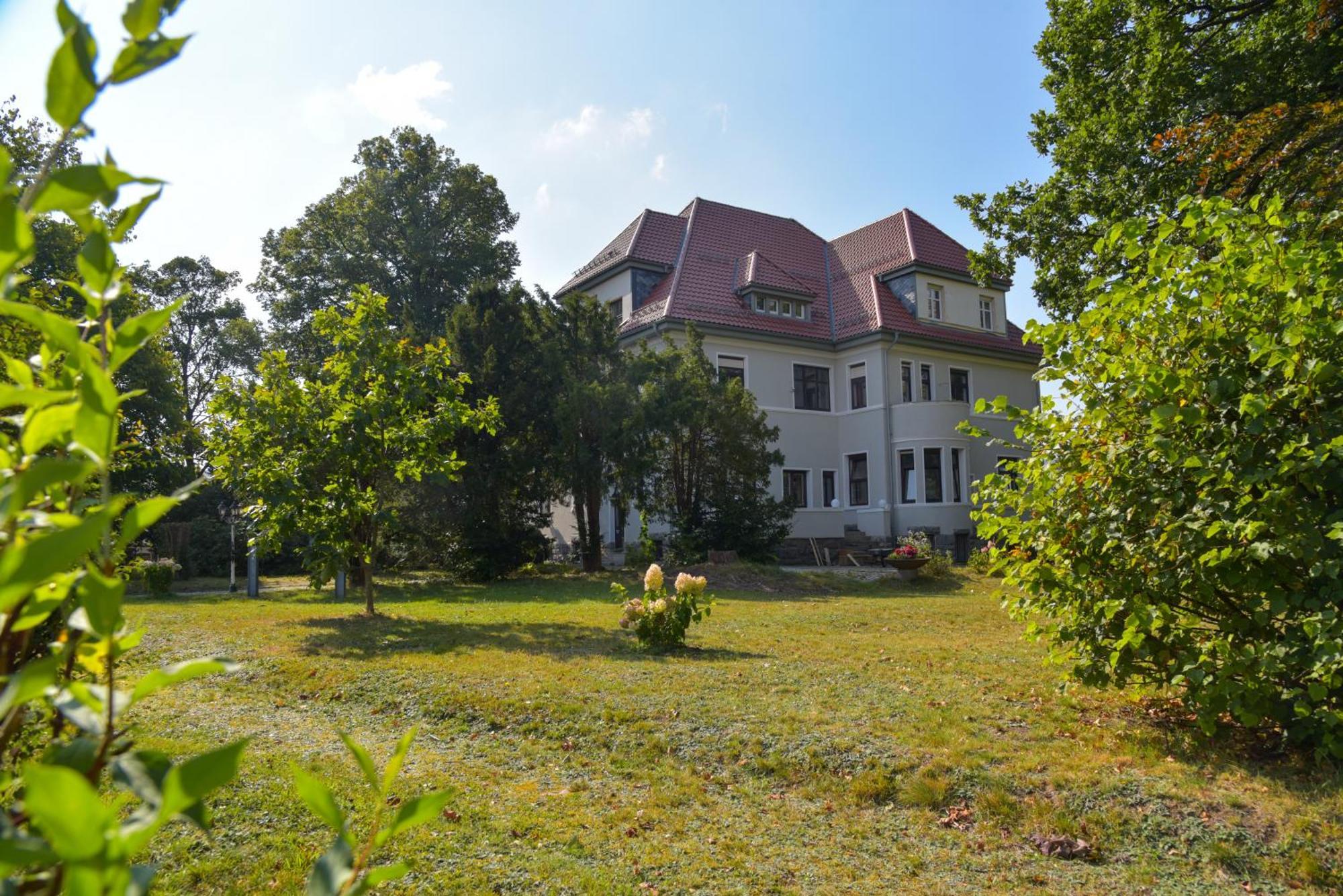 Parkvilla Koehler Homestay *